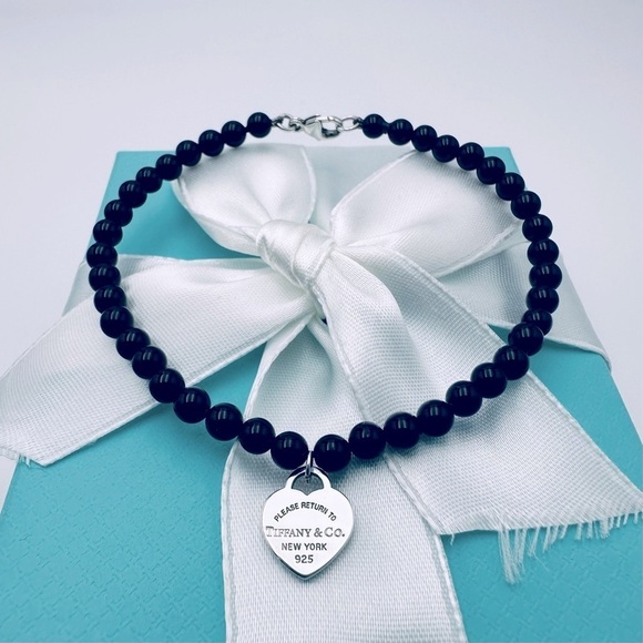 Return to Tiffany & Co. Heart Charm Onyx 4 mm Bead Bracelet with Packaging - Picture 1 of 13